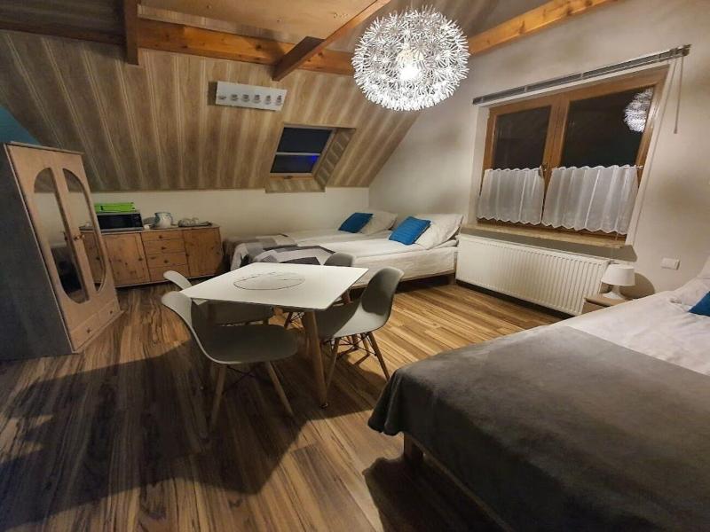Pokoje Goå›cinne Kacper Blisko Gondoli image