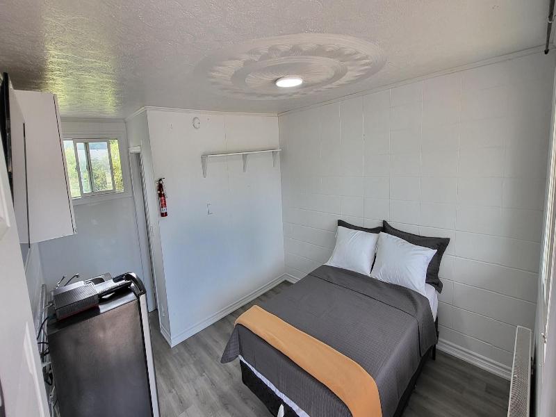 Happyland Inn image