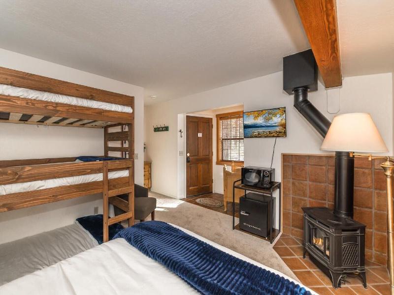 Donner Lake Inn image
