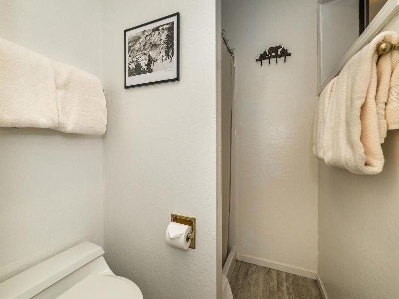 Donner Lake Inn image