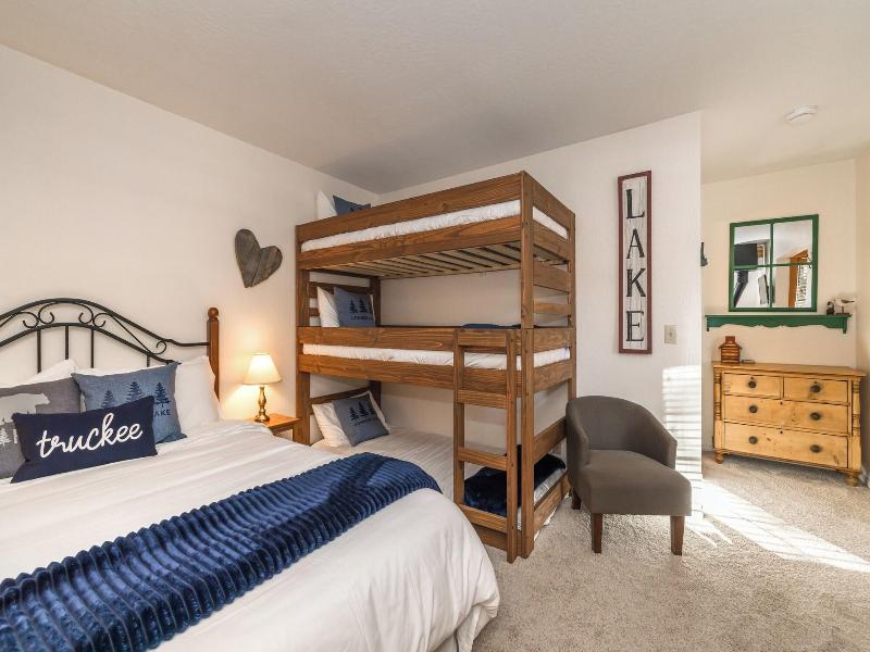 Donner Lake Inn image