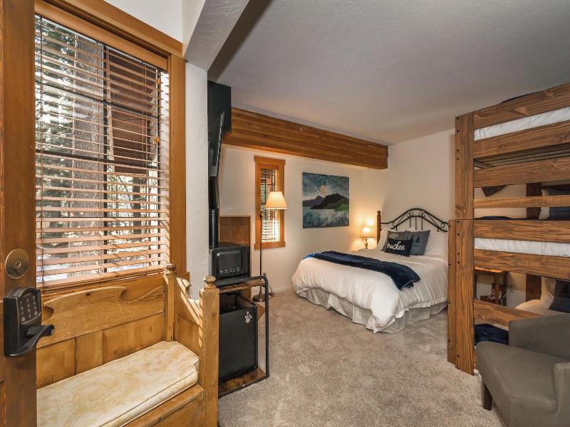 Donner Lake Inn image