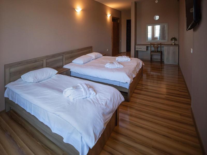 Leader Hotel image