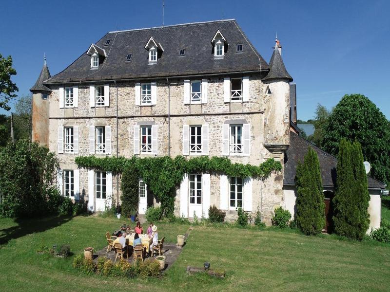 Chateau De Savennes image