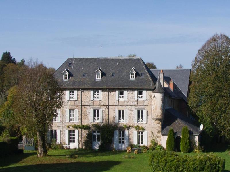 Chateau De Savennes image