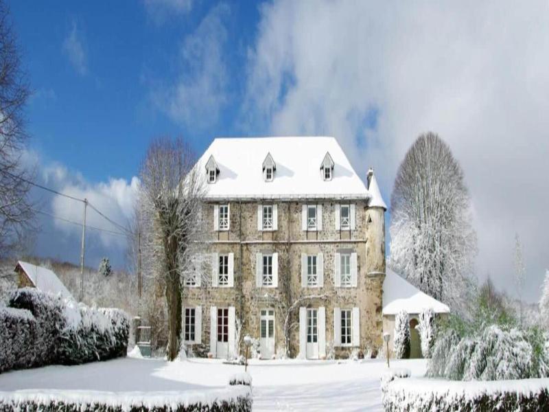 Chateau De Savennes image
