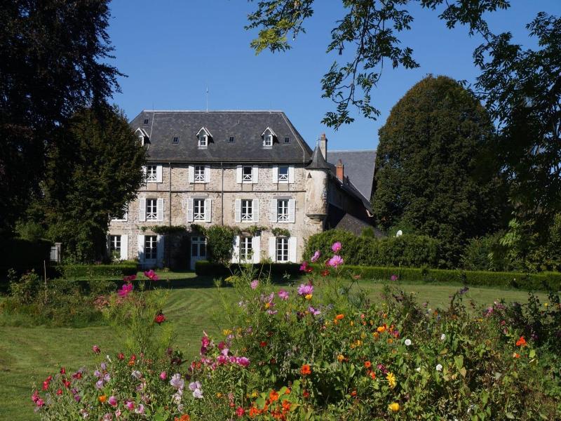 Chateau De Savennes image