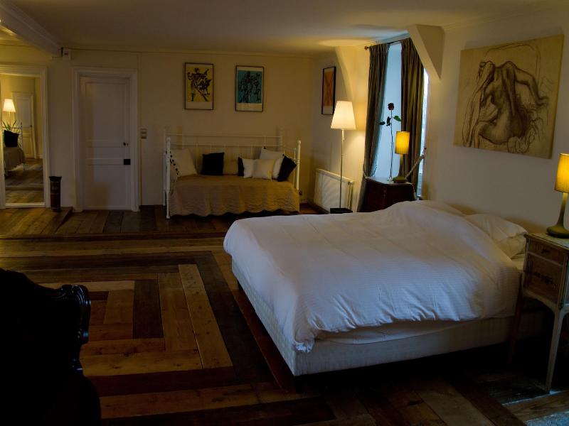 Chateau De Savennes image