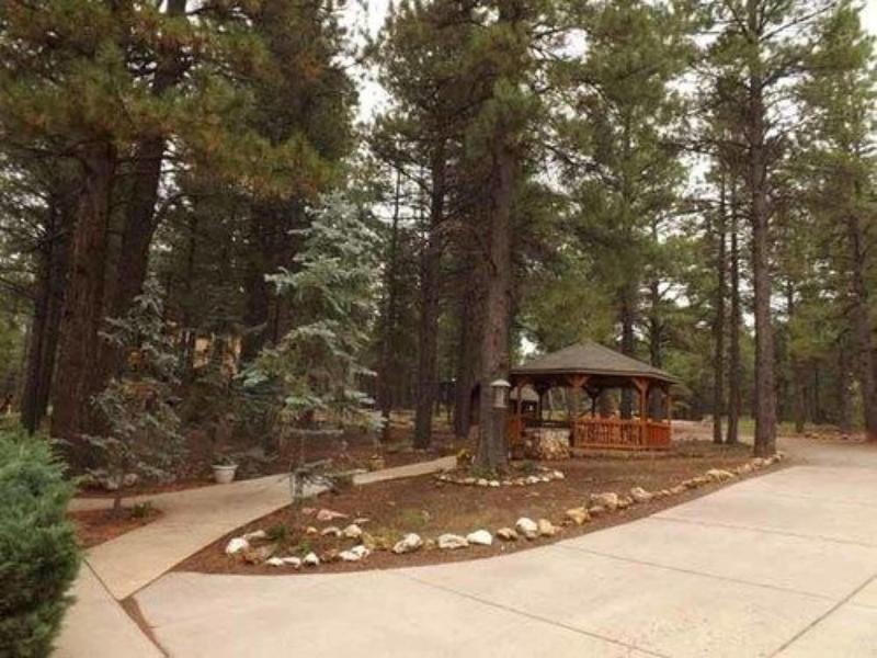 Arizona Mountain Inn And Cabins