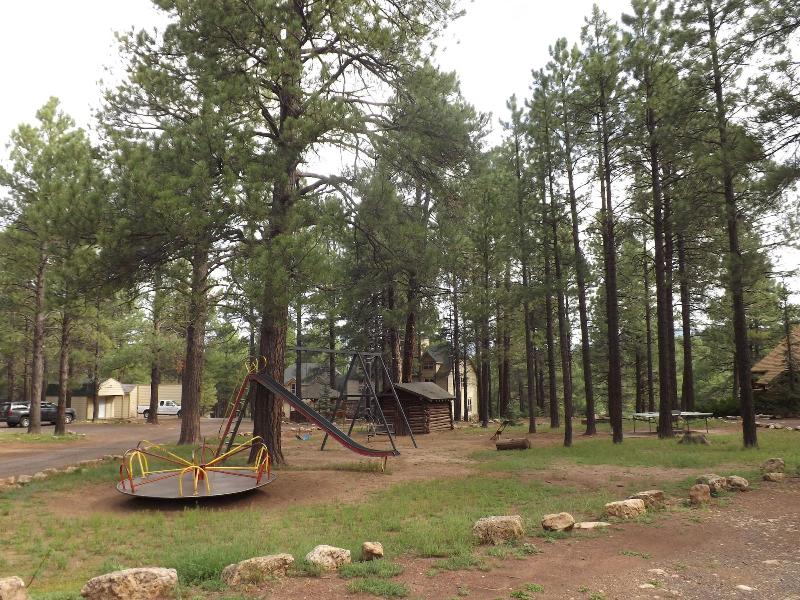 Arizona Mountain Inn And Cabins
