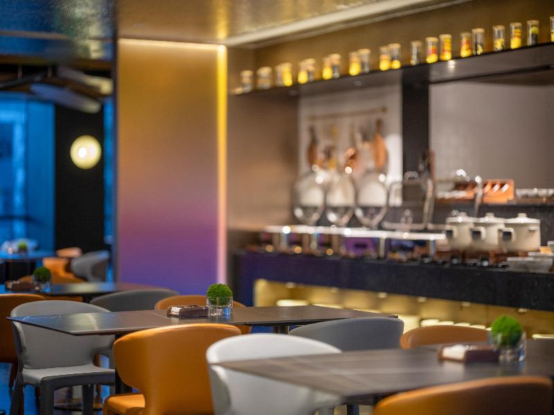 Garner Hotel Beijing 798 Art District by IHG image