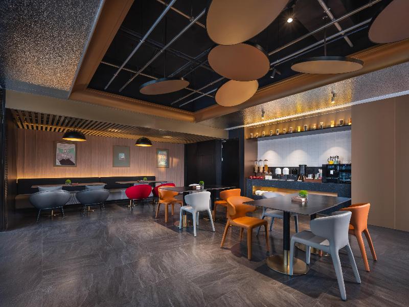 Garner Hotel Beijing 798 Art District by IHG image