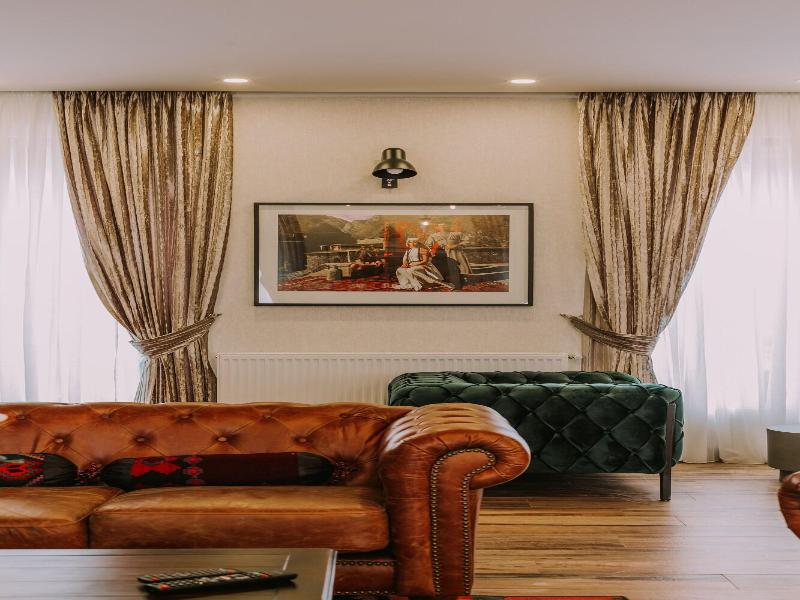 Seventeen Rooms image