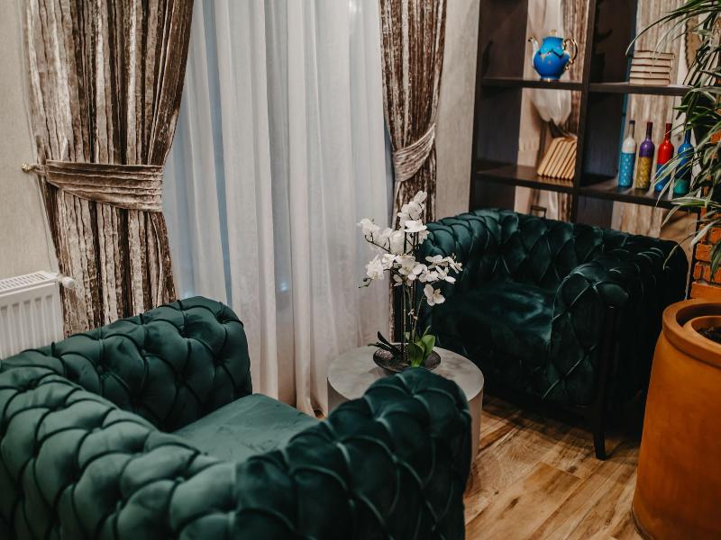 Seventeen Rooms image