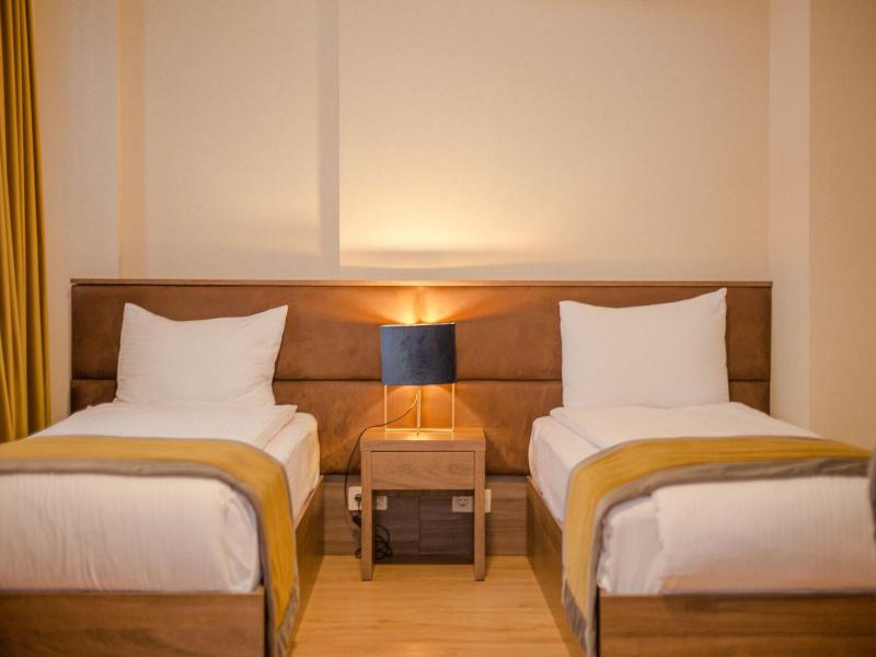 Seventeen Rooms image