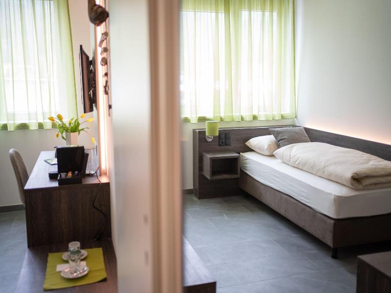 Eee Hotel Liezen image