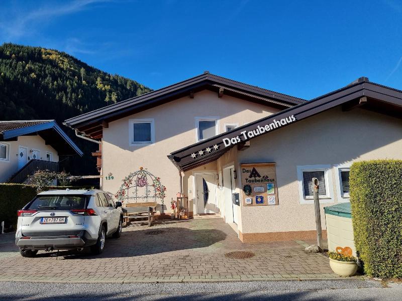 Das Taubenhaus image