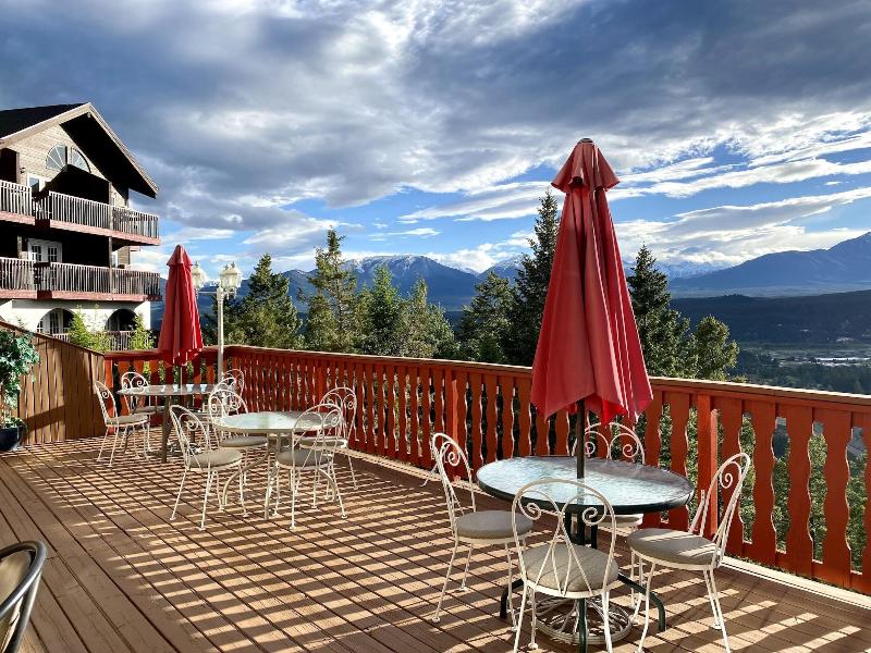 Rocky Mountain Springs Lodge image