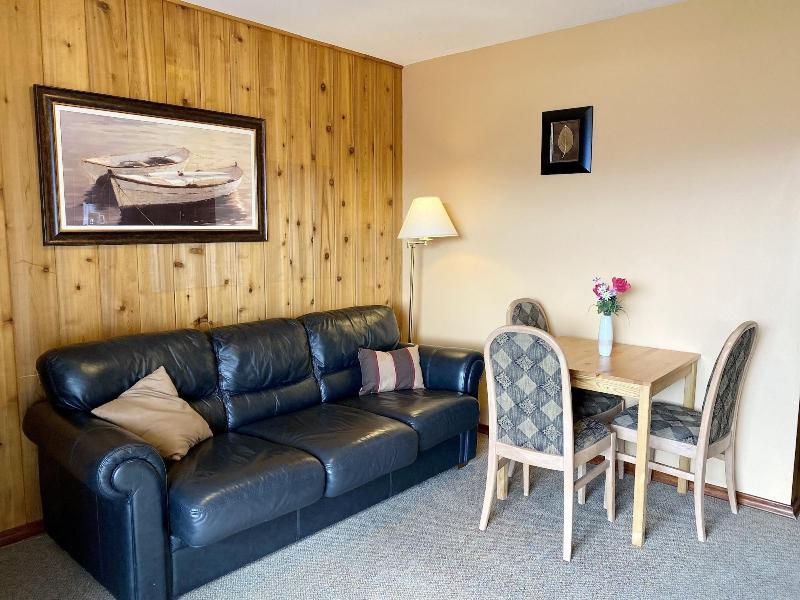 Rocky Mountain Springs Lodge image