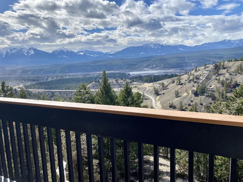 Rocky Mountain Springs Lodge image