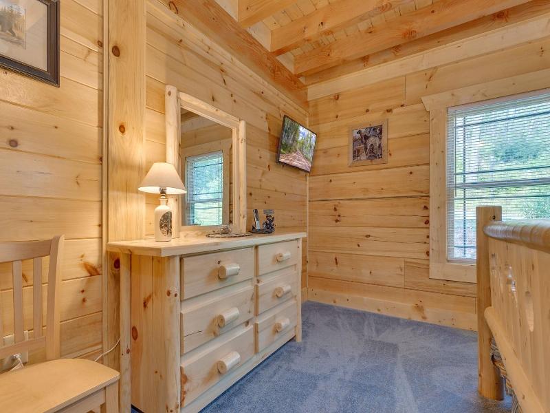 Lone Wolf Lodge By Jackson Mountain Rentals