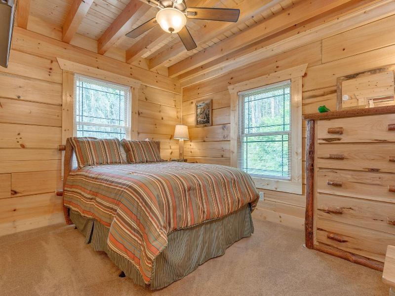 Lone Wolf Lodge By Jackson Mountain Rentals