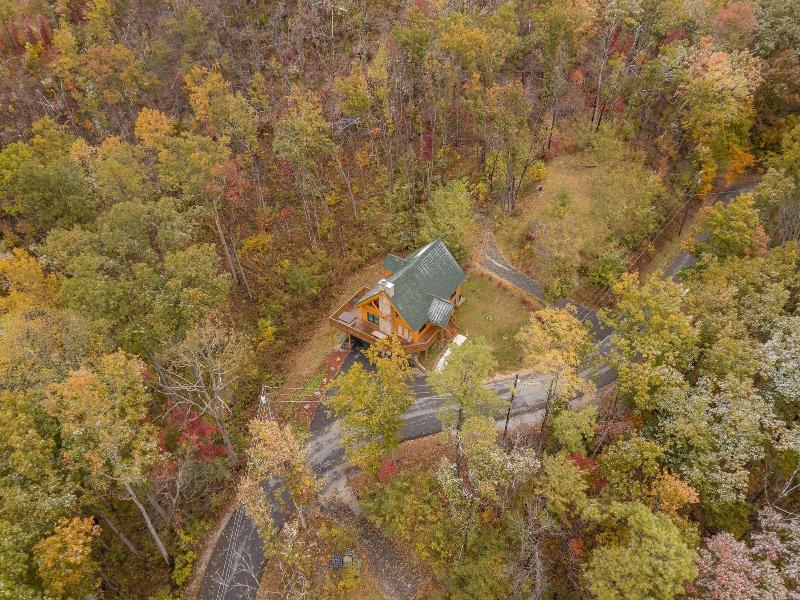 Lone Wolf Lodge By Jackson Mountain Rentals