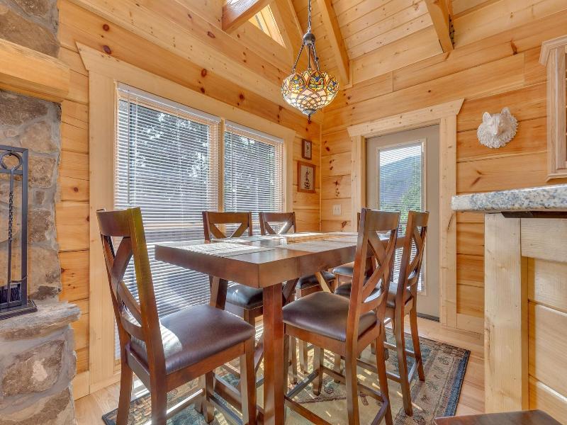 Lone Wolf Lodge By Jackson Mountain Rentals