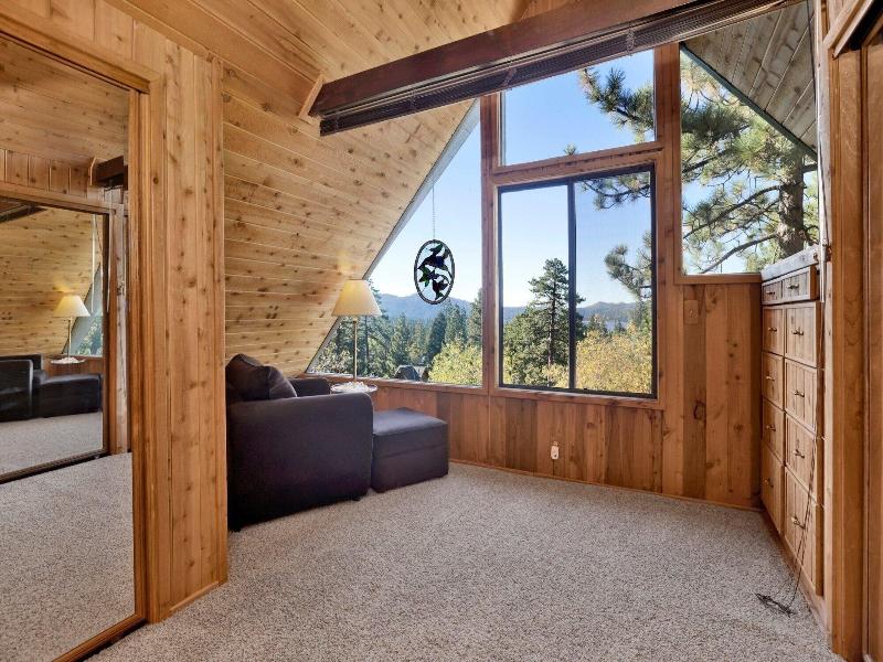 Mountain Hideaway On Maryland #2494 image