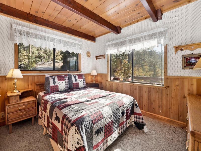 Mountain Hideaway On Maryland #2494 image