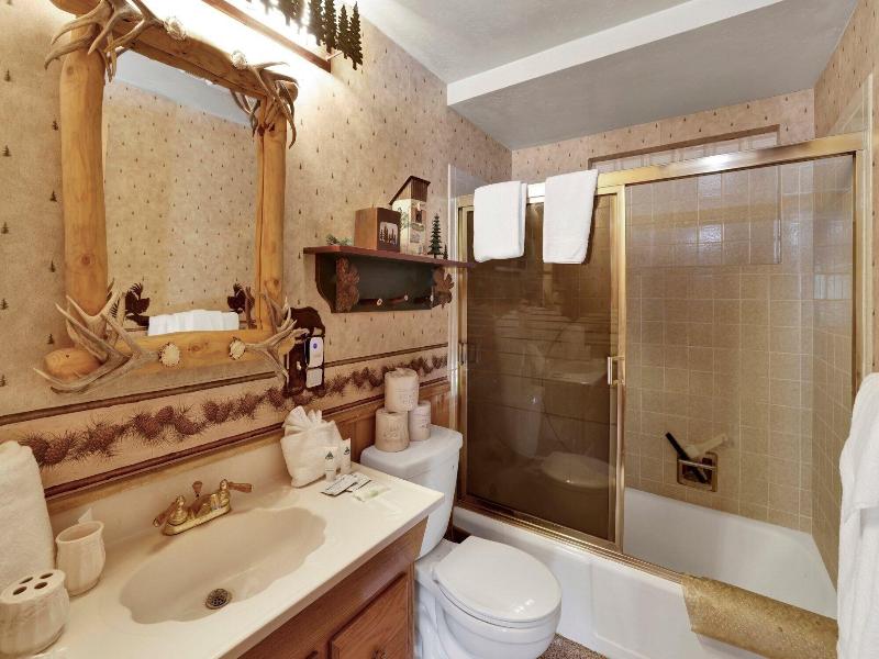 Mountain Hideaway On Maryland #2494 image