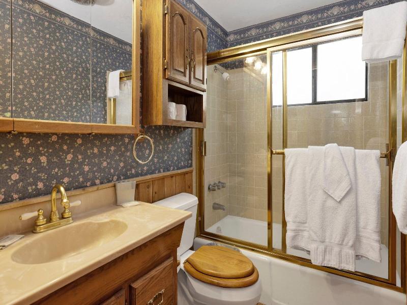 Mountain Hideaway On Maryland #2494 image