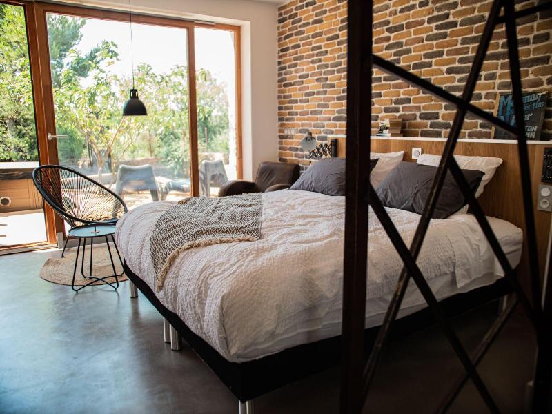 4u Bed & Spa image