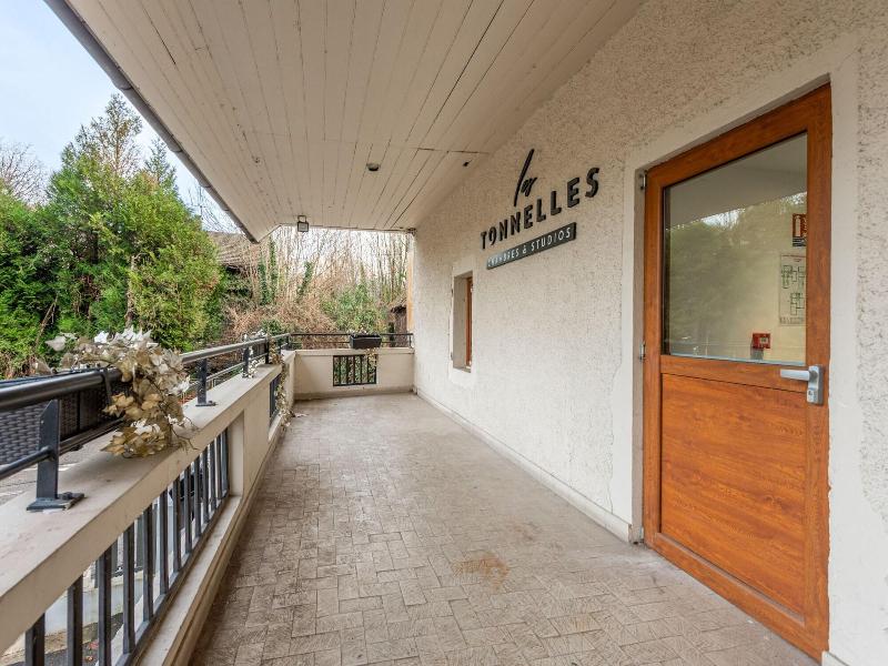 Les Tonnelles image