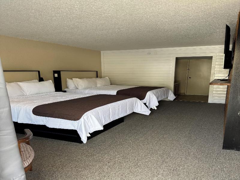 Sleepy Bear Motel image