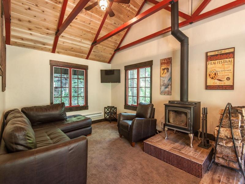 Hideaway Above The Stream