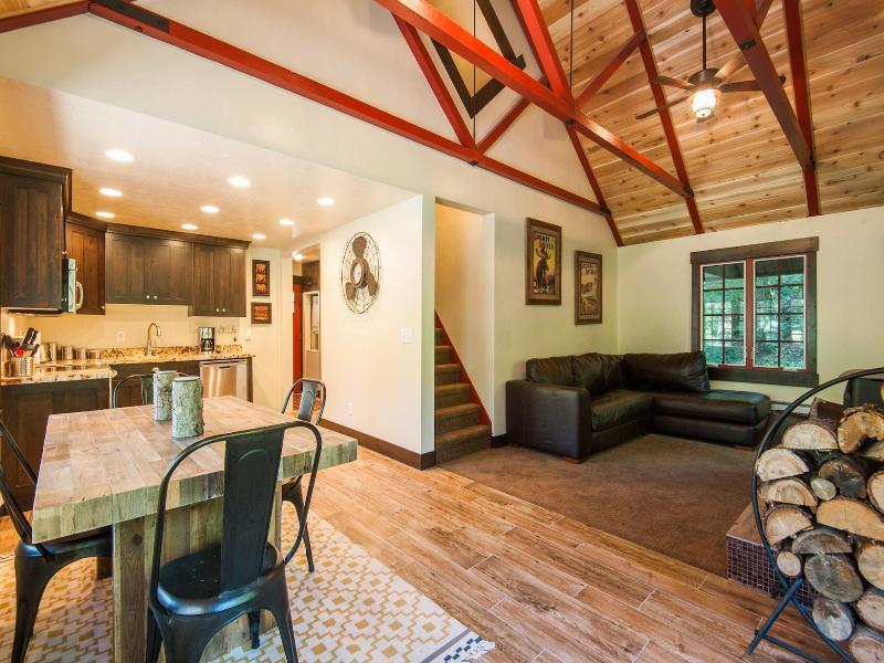 Hideaway Above The Stream