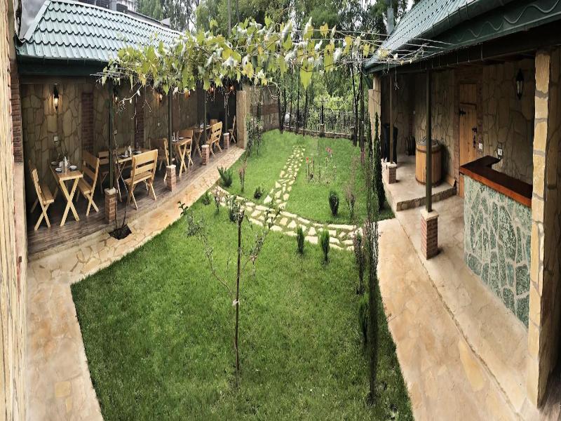 Hotel Continental — exterior view