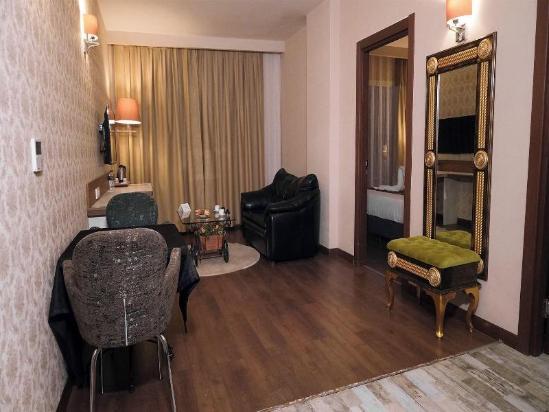 Kanyonvadi Hotel image