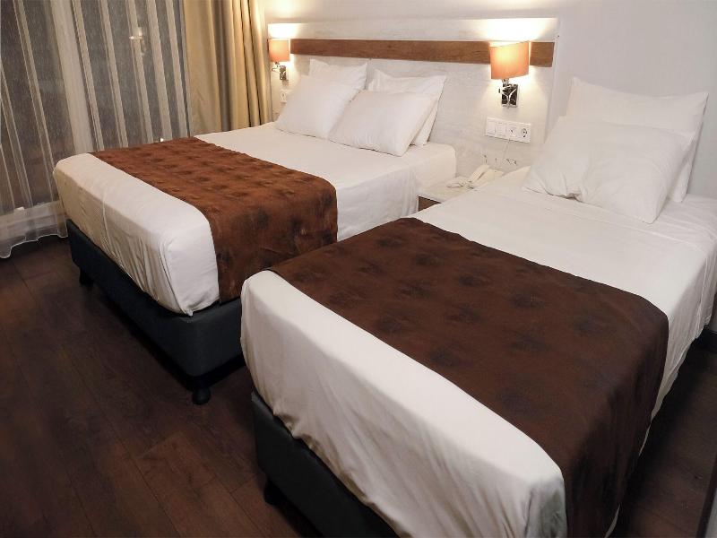 Kanyonvadi Hotel image