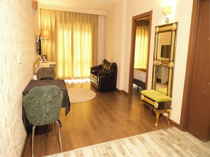 Kanyonvadi Hotel image