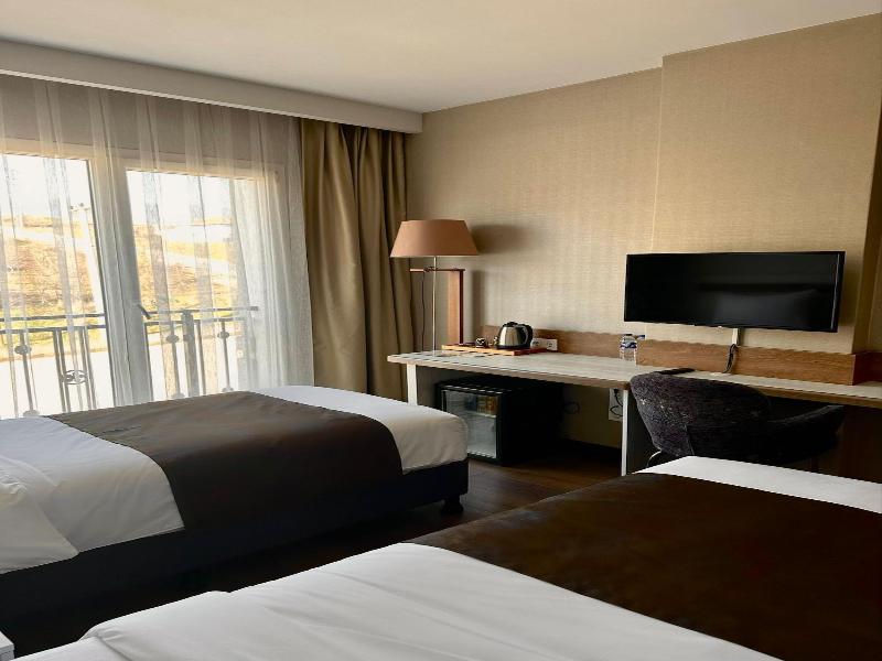 Kanyonvadi Hotel image