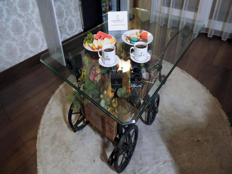 Kanyonvadi Hotel image