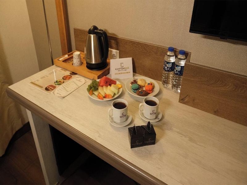 Kanyonvadi Hotel image