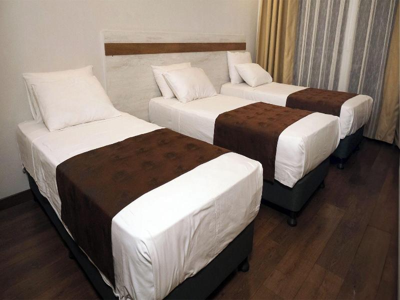 Kanyonvadi Hotel image