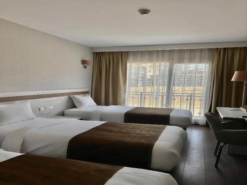 Kanyonvadi Hotel image