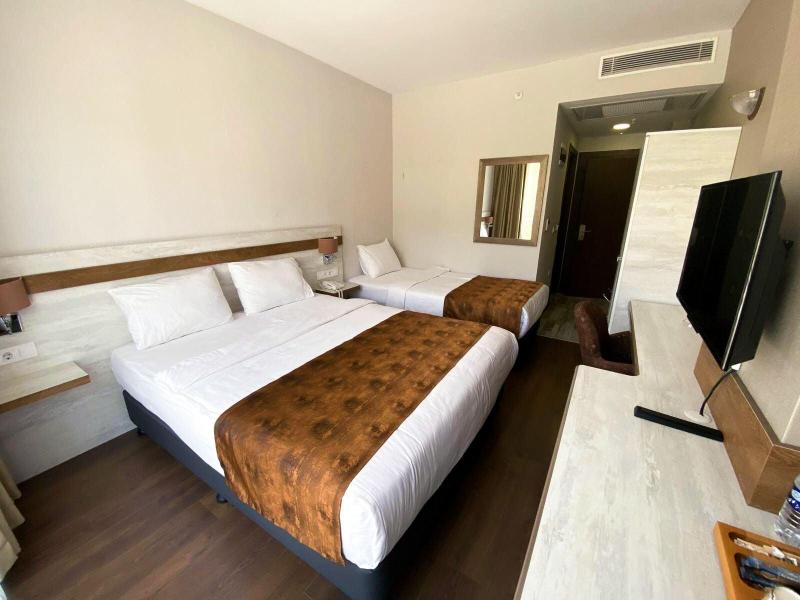 Kanyonvadi Hotel image