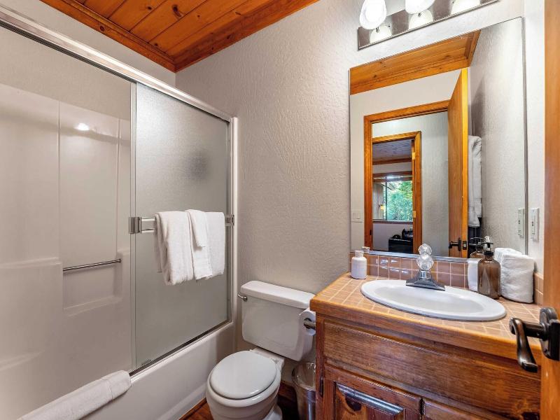 Whiskey Springs By Avantstay Classic Cabin Near  image