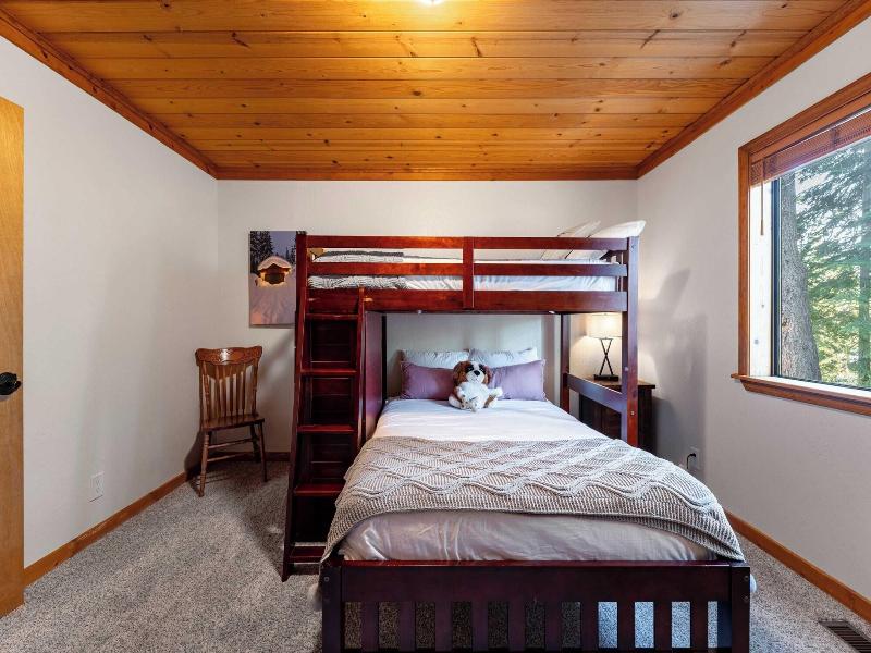 Whiskey Springs By Avantstay Classic Cabin Near  image