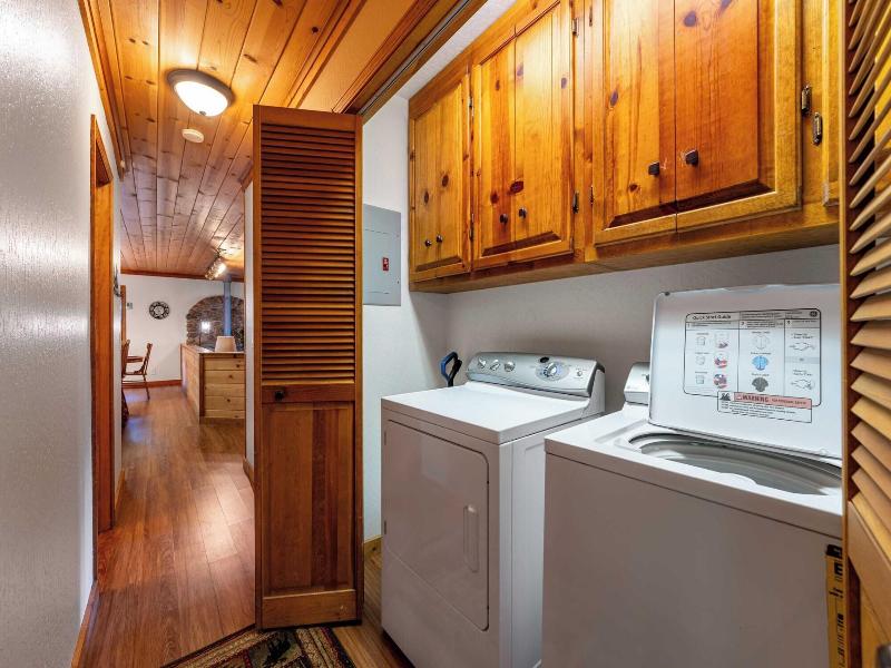 Whiskey Springs By Avantstay Classic Cabin Near  image